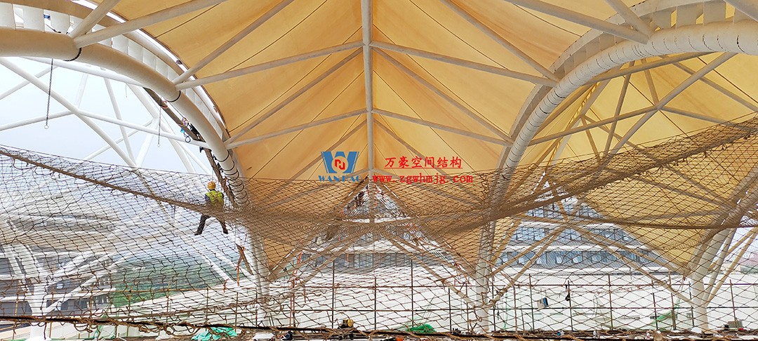 海南醫學院第一附屬醫院江東新院區連廊天幕順利完工 海南醫學院第一附屬醫院江東新院區連廊天幕順利完工