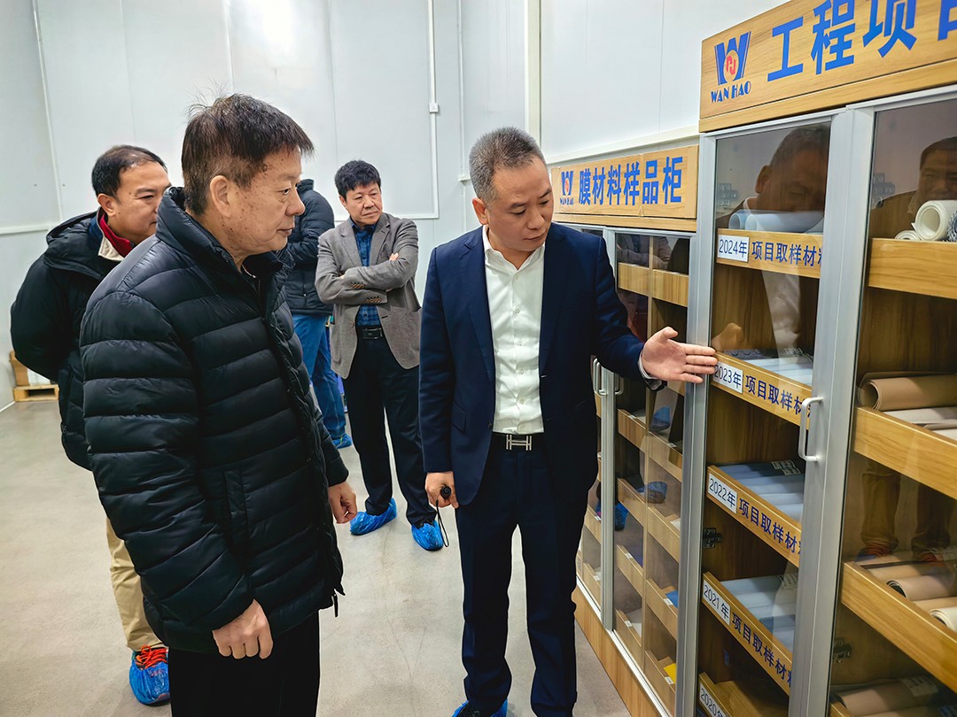 中國鋼結(jié)構協(xié)會空間結(jié)構分會領導專家一行蒞臨萬豪考察指導工作